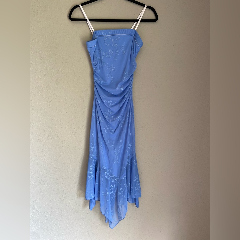 City triangles Vintage Elegant periwinkle Blue strapless Floral Dress (size SM)